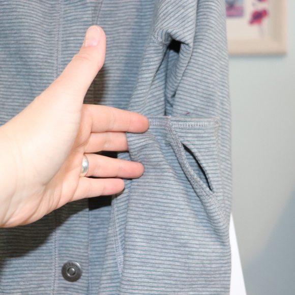 Teal & Gray striped Eddie Bauer Sweater Jacket - Size M - Picture 6 of 8